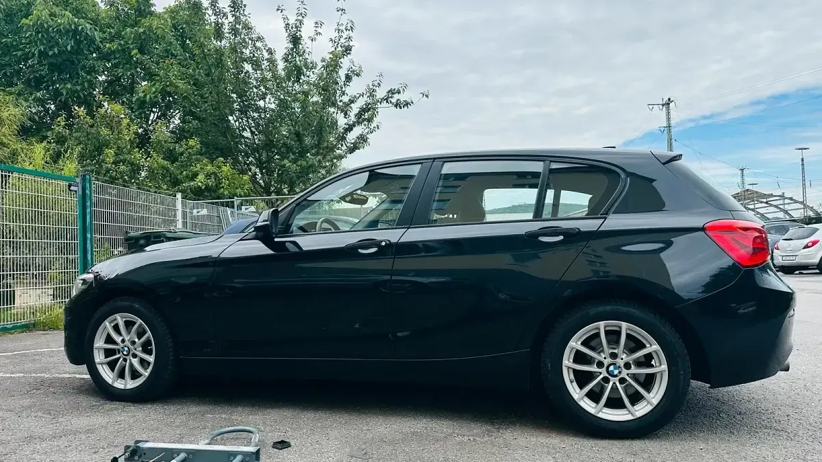 Gebraucht BMW 116 116 PS (85 kW) 2016 Schwarz Kleinwagen