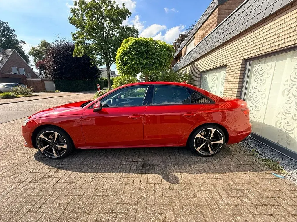 Gebraucht Audi A4 Advanced 245 PS (180 kW) 2020 Rot Limousine