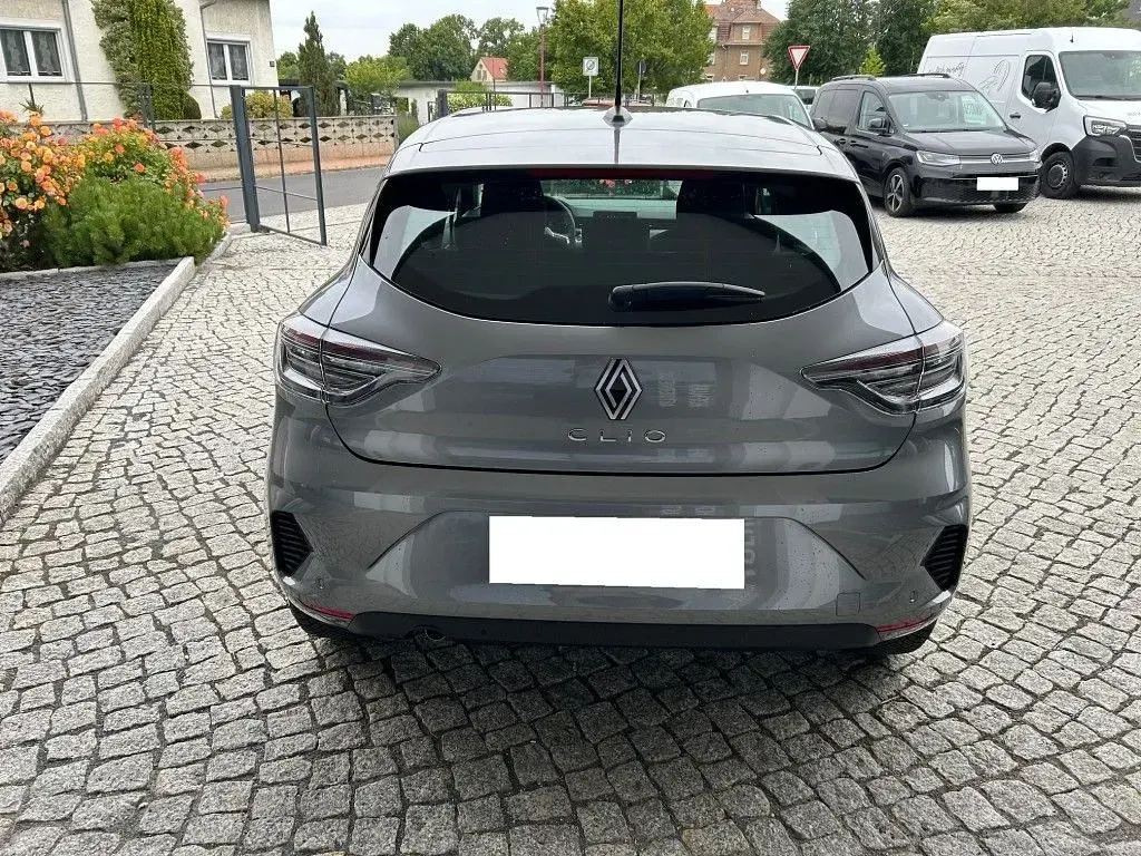 Gebraucht Renault Clio Evolution 91 PS (66 kW) 2024 Grau Kleinwagen