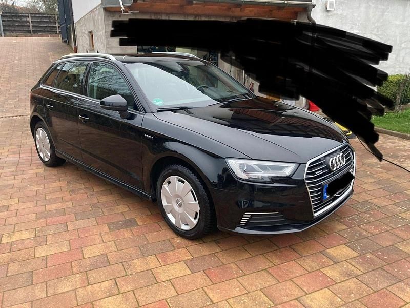 Gebraucht Audi e-tron 204 PS (150 kW) 2016 Schwarz SUV