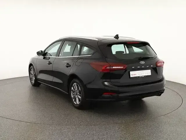 Gebraucht Ford Focus Titanium 125 PS (91 kW) 2023 Schwarz Kombi