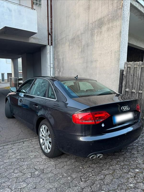 Gebraucht Audi A4 143 PS (105 kW) 2009 Grau Limousine