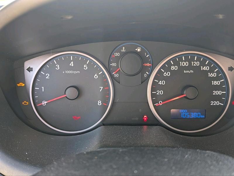 Gebraucht Hyundai i20 86 PS (63 kW) 2013 Grau Kleinwagen