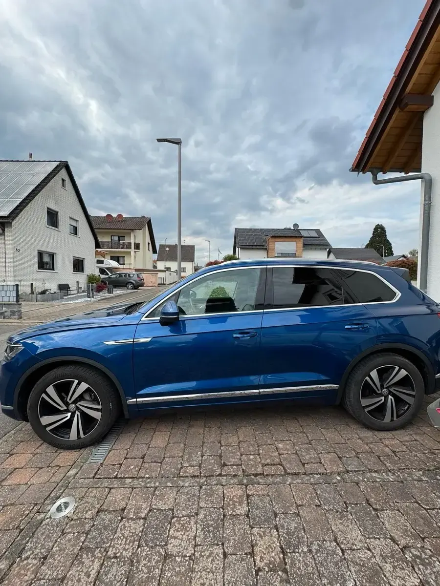 Gebraucht VW Touareg 286 PS (210 kW) 2018 Blau SUV