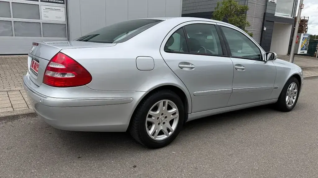 Brugt Mercedes E280 231 HK (169 kW) 2005 Sølv Sedan