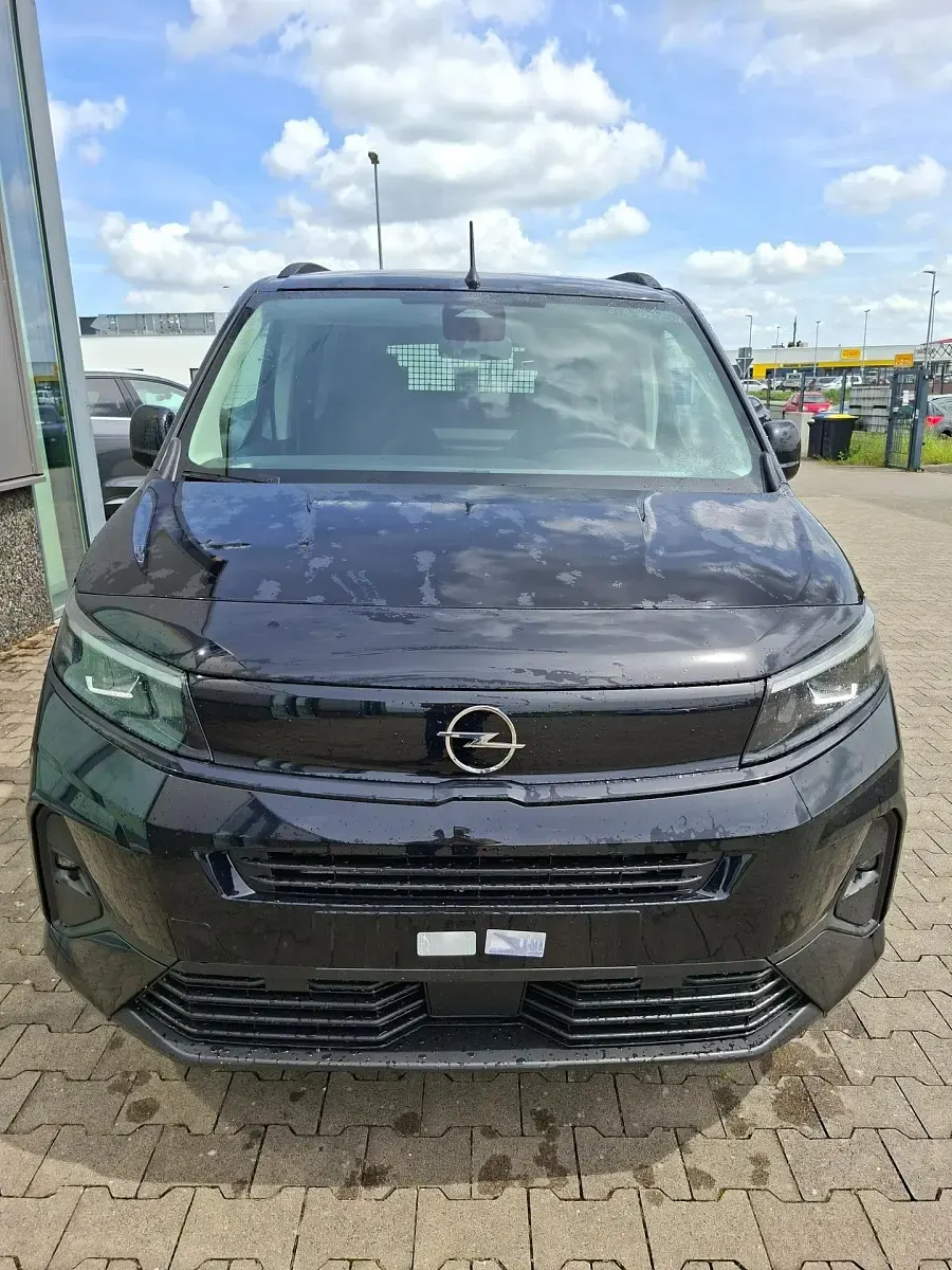 Neu Opel Combo Edition 131 PS (96 kW) 2026 Karbonschwarz metallic Van / Kleinbus