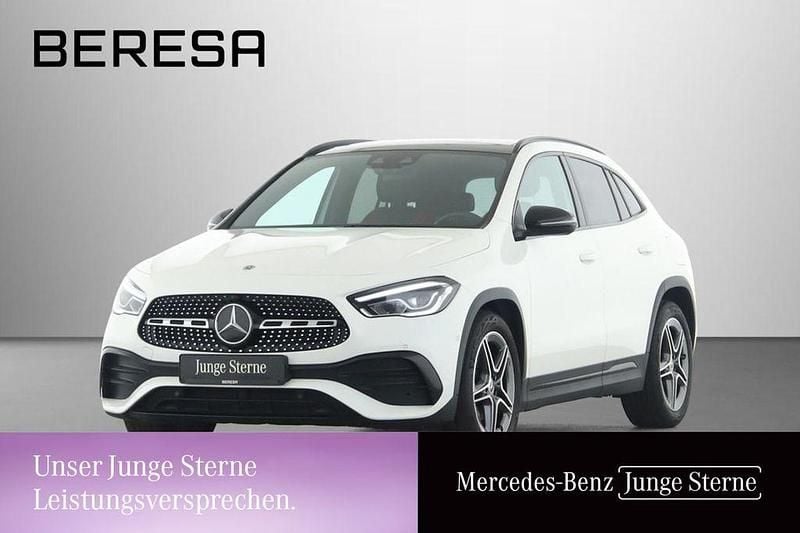 Weiß Gebraucht 2021 Mercedes GLA180 AMG SUV | 31.950 € (Etwas zu teuer) - Bild 1/3
