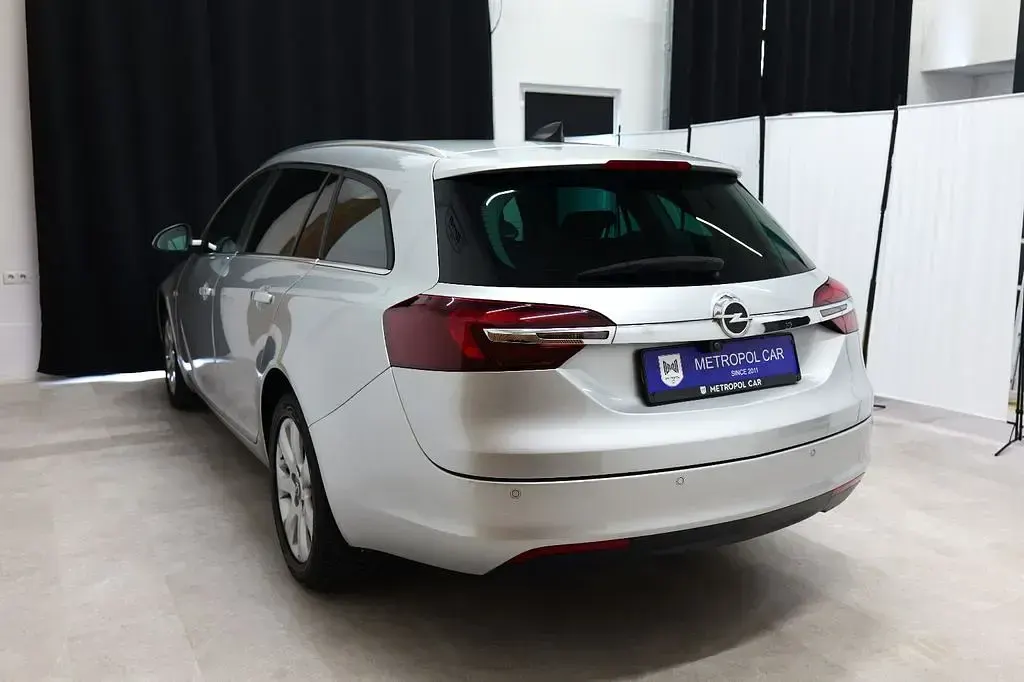 Gebraucht Opel Insignia Business 136 PS (100 kW) 2016 Silber Kombi