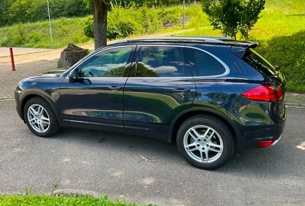 Gebraucht Porsche Cayenne Diesel 238 PS (175 kW) 2010 Blau SUV