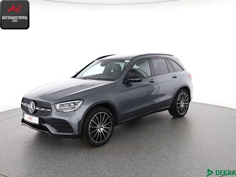 Grau (metallic) Gebraucht 2020 Mercedes GLC220 AMG SUV | 37.879 € (Fairer Preis) - Bild 1/4
