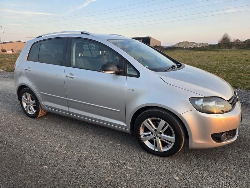 Gebraucht VW Golf VII Match 105 PS (77 kW) 2012 Silber Kombi