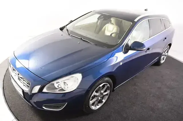 Gebraucht Volvo V60 Ocean Race 163 PS (119 kW) 2012 Blau Kombi