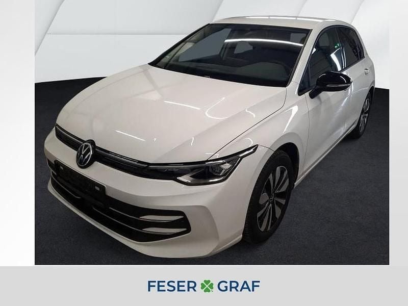 Pure white Gebraucht 2025 VW Golf Goal Limousine | 23.401 € (Superpreis) - Bild 1/4