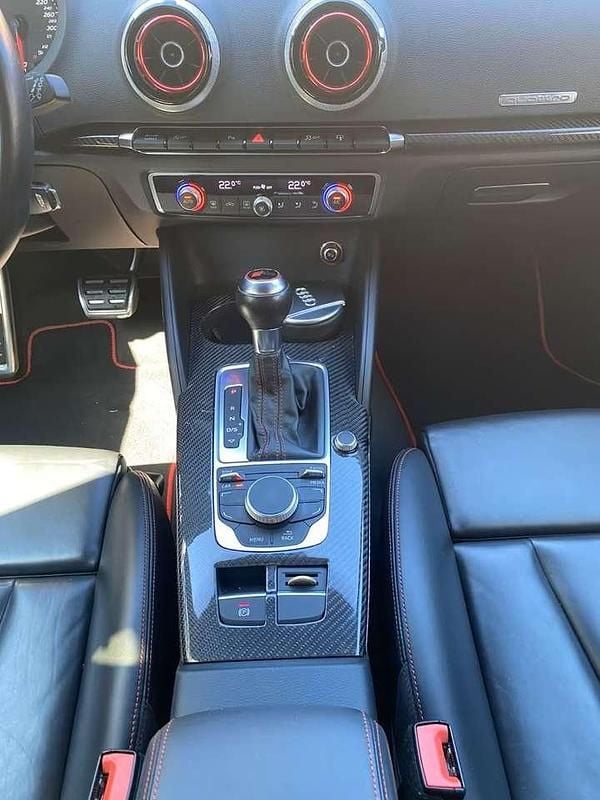 Gebraucht Audi RS3 Sport 367 PS (269 kW) 2016 Rot Limousine