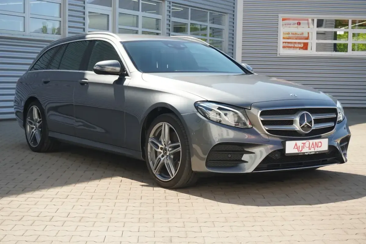 Gebraucht Mercedes E200 AMG line 184 PS (135 kW) 2017 Grau Kombi