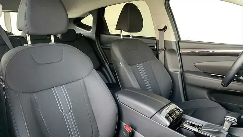Gebraucht Hyundai Tucson 150 PS (110 kW) 2023 Grau / darknight / metallic SUV