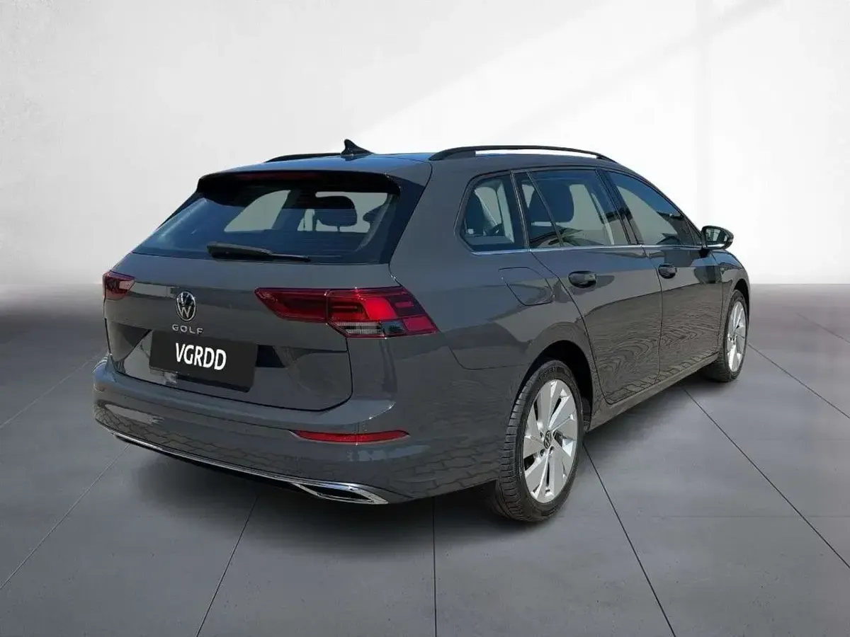 Gebraucht VW Golf VIII Style 190 PS (139 kW) 2024 Grau Kombi