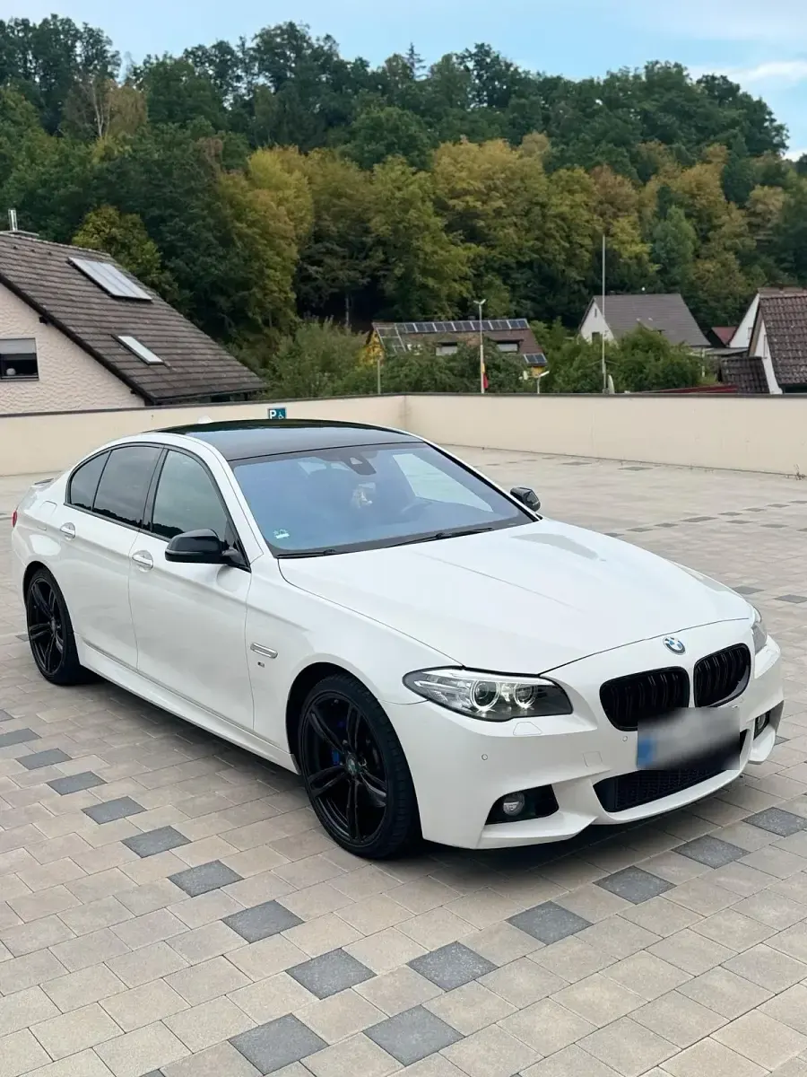 Gebraucht BMW 530 M Sport 258 PS (189 kW) 2014 Weiß Limousine