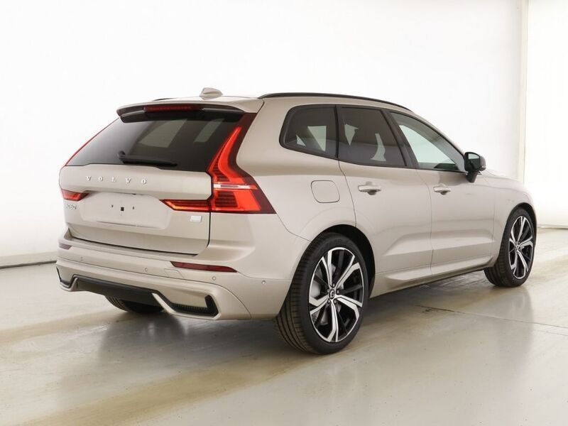 Gebraucht Volvo XC60 Plus 398 PS (292 kW) 2024 Bright dusk / metallic SUV