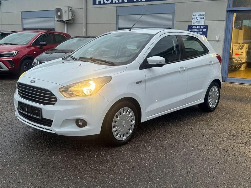 Gebraucht Ford Ka Plus Basis 69 PS (50 kW) 2016 Weiß Kleinwagen