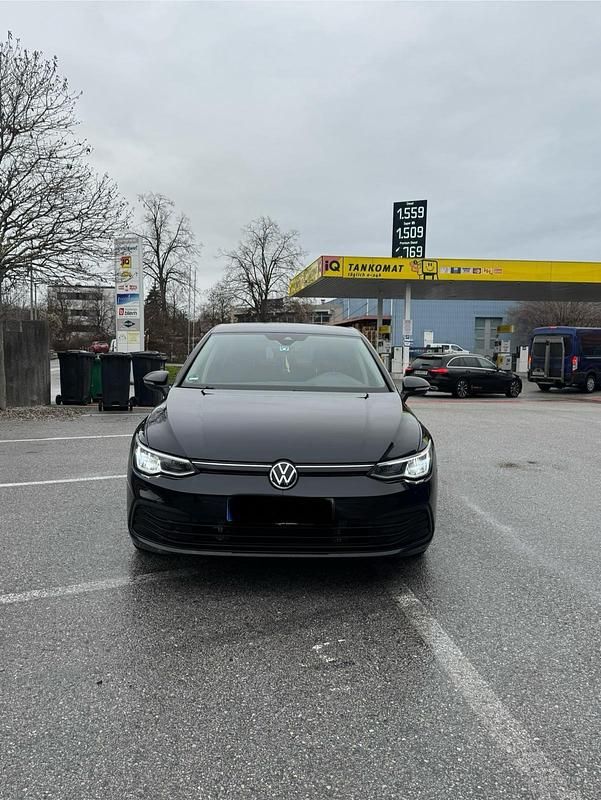 Gebraucht VW Golf VIII 150 PS (110 kW) 2020 Schwarz Kleinwagen