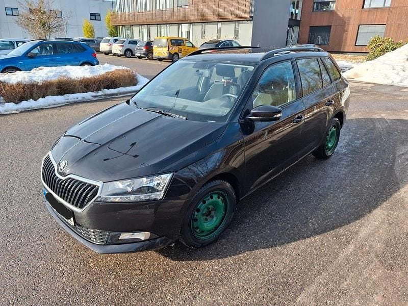 Schwarz Gebraucht 2019 Skoda Fabia Ambition Kombi | 9.450 € (Guter Preis) - Bild 1/4
