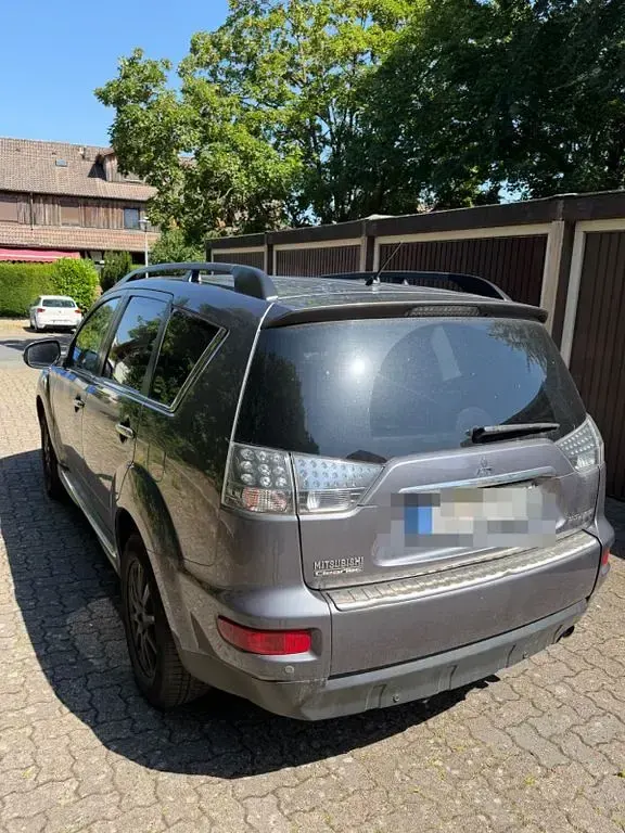 Gebraucht Mitsubishi Outlander 177 PS (130 kW) 2011 Grau SUV