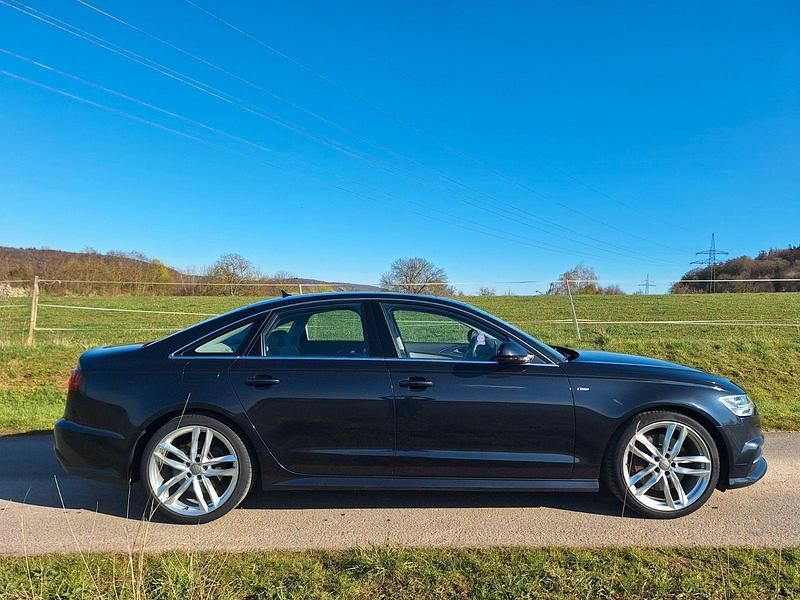 Gebraucht Audi A6 Ambiente 333 PS (244 kW) 2015 Blau Limousine