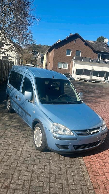 Second-hand Opel Combo 90 CP (66 kW) 2007 Albastru Monovolum
