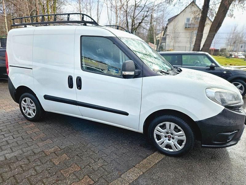 Gebraucht Fiat Doblò Basis 75 PS (55 kW) 2016 Weiß Van / Kleinbus