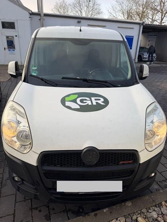 Gebraucht Fiat Doblò 135 PS (99 kW) 2014 Weiß Van / Kleinbus