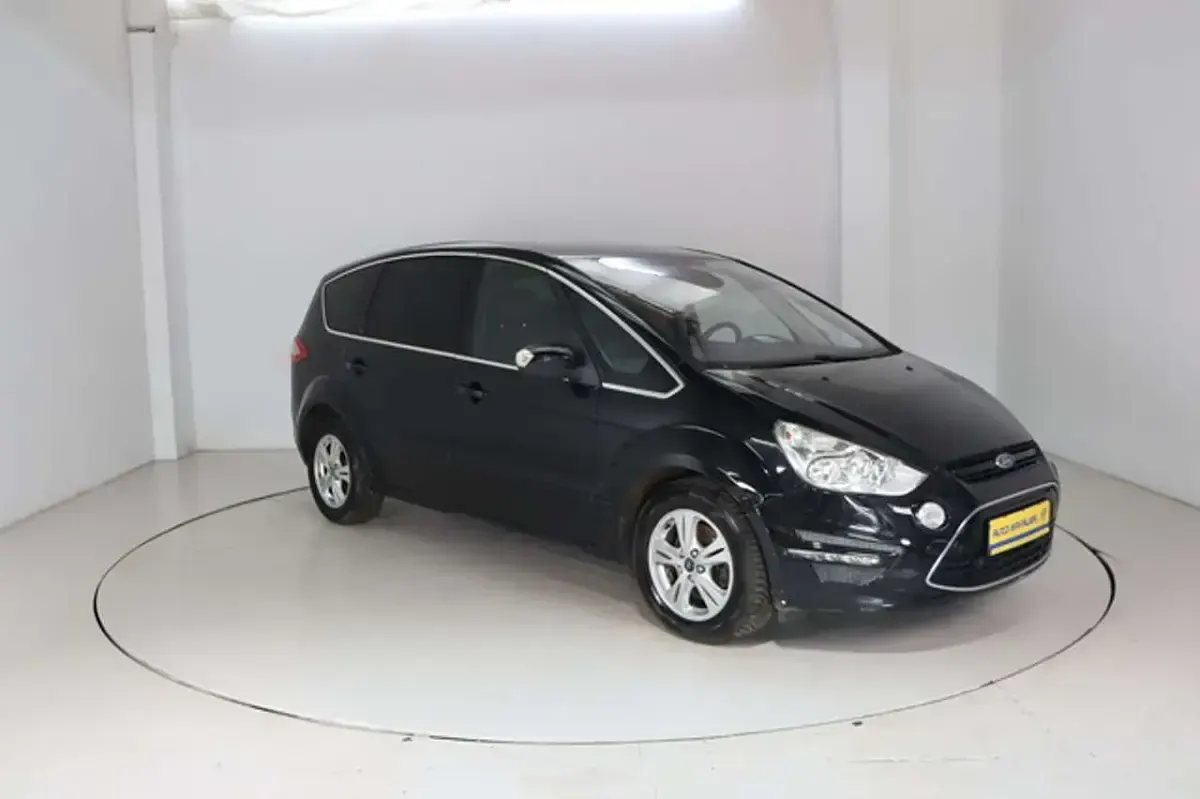 Gebraucht Ford S-MAX Titanium 203 PS (149 kW) 2013 Schwarz Van / Kleinbus