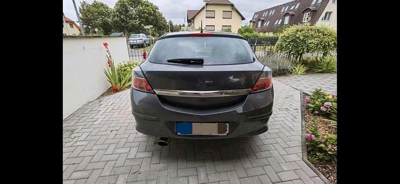 Gebraucht Opel Astra GTC 90 PS (66 kW) 2008 Grau Coupé