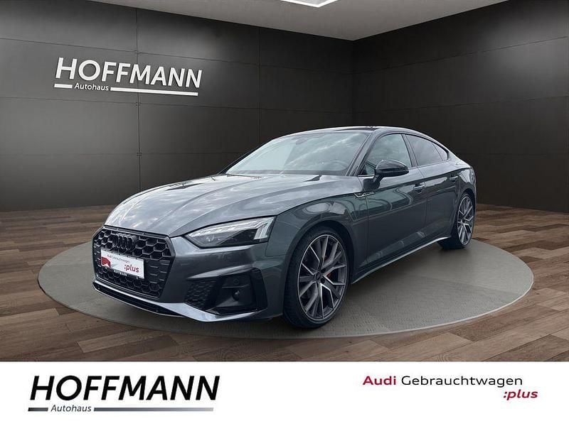 Grau Gebraucht 2022 Audi A5 Sportback Competition Limousine | 35.990 € (Superpreis) - Bild 1/4
