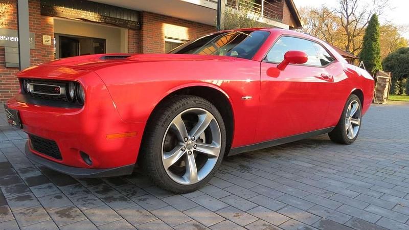 Usata Dodge Challenger 381 CV (280 kW) 2015 Rosso Coupé