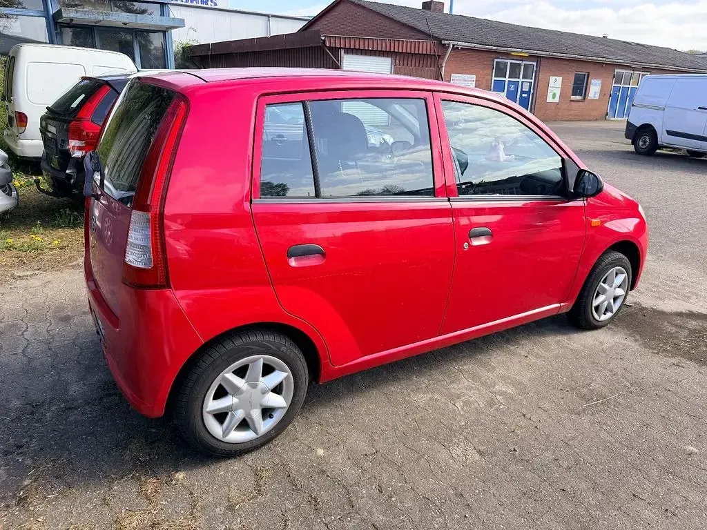 Brugt Daihatsu Cuore 58 HK (42 kW) 2004 Hatchback