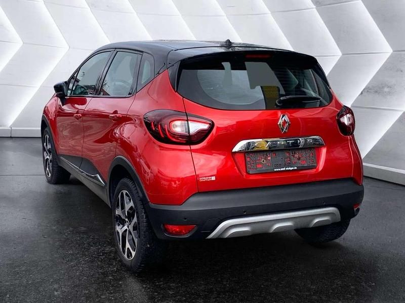 Gebraucht Renault Captur Intens 90 PS (66 kW) 2018 Rot nnp + schwarz gne SUV