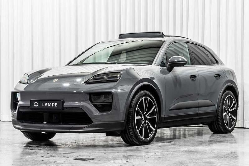 Gebraucht Porsche Macan 4 Electric Performance Package 300 kW (408 PS) 2025 Grau SUV