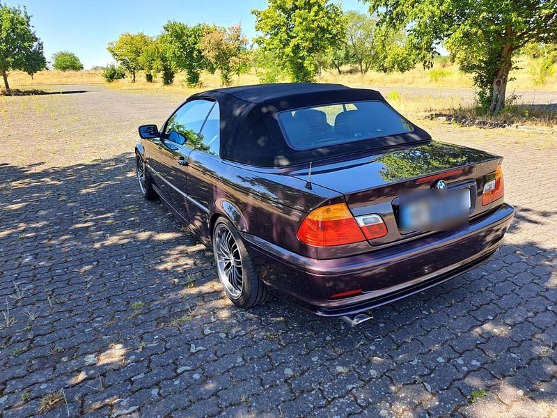 Gebraucht BMW 318 Cabriolet 142 PS (104 kW) 2002 Violet Cabrio