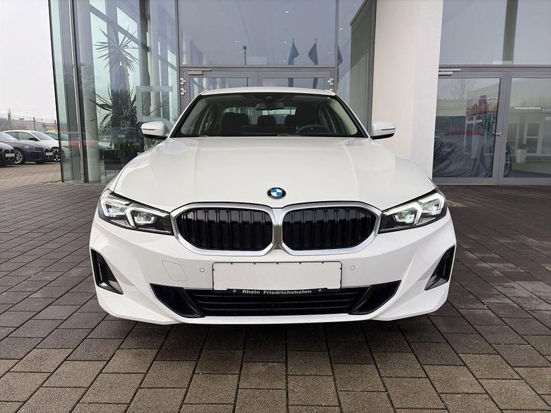 Gebraucht BMW 318 156 PS (114 kW) 2025 Alpinweiss uni Limousine