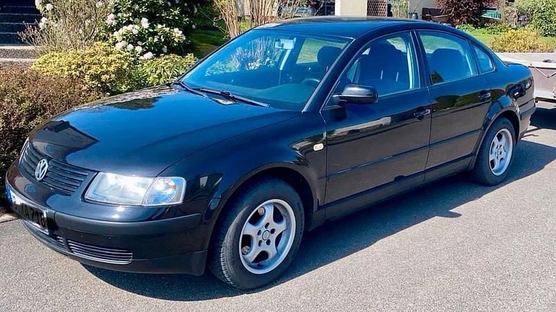 Schwarz Gebraucht 1998 VW Passat Limousine | 2.999 € - Bild 1/4