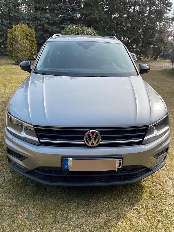 Gebraucht VW Tiguan 150 PS (110 kW) 2020 Silber SUV
