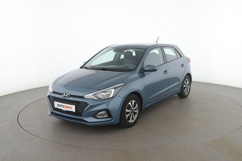 Blau Gebraucht 2018 Hyundai i20 Trend Kleinwagen | 9.370 € - Bild 1/3