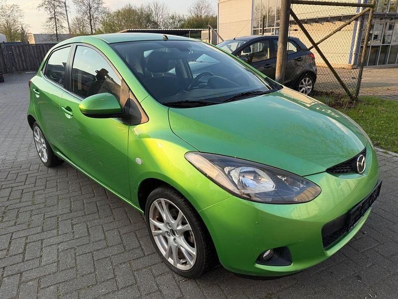 Usata Mazda 2 86 CV (63 kW) 2007 Verde Utilitaria