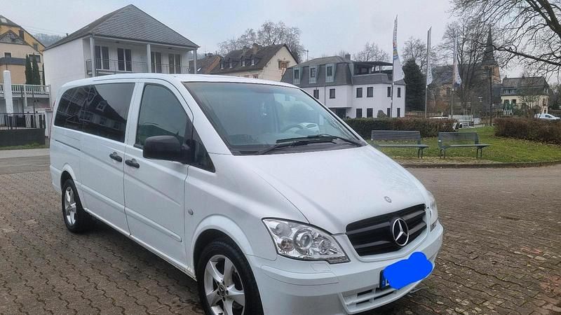 Weiß Gebraucht 2011 Mercedes Vito Van | 14.900 € - Bild 1/4
