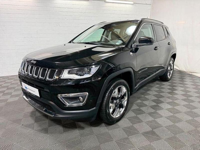 Gebraucht Jeep Compass Opening Edition 140 PS (102 kW) 2017 Schwarz SUV