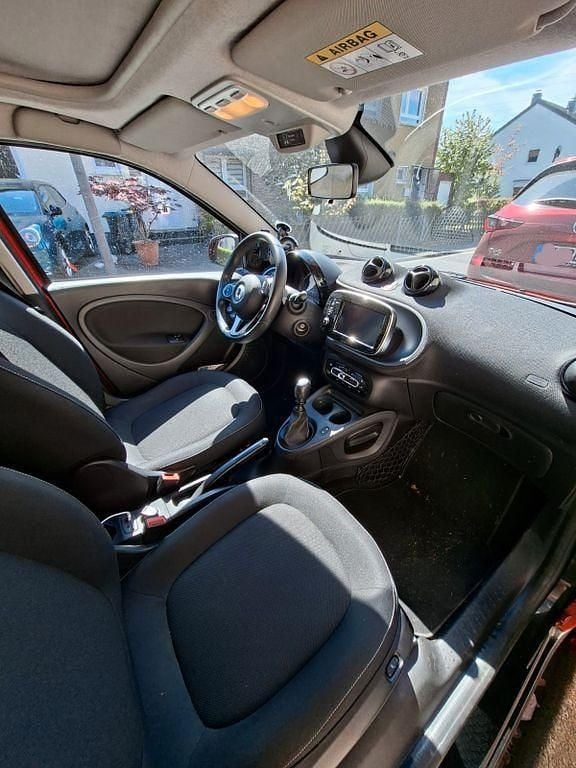 Second-hand Smart ForFour Passion 90 CP (66 kW) 2016 Roșu Hatchback