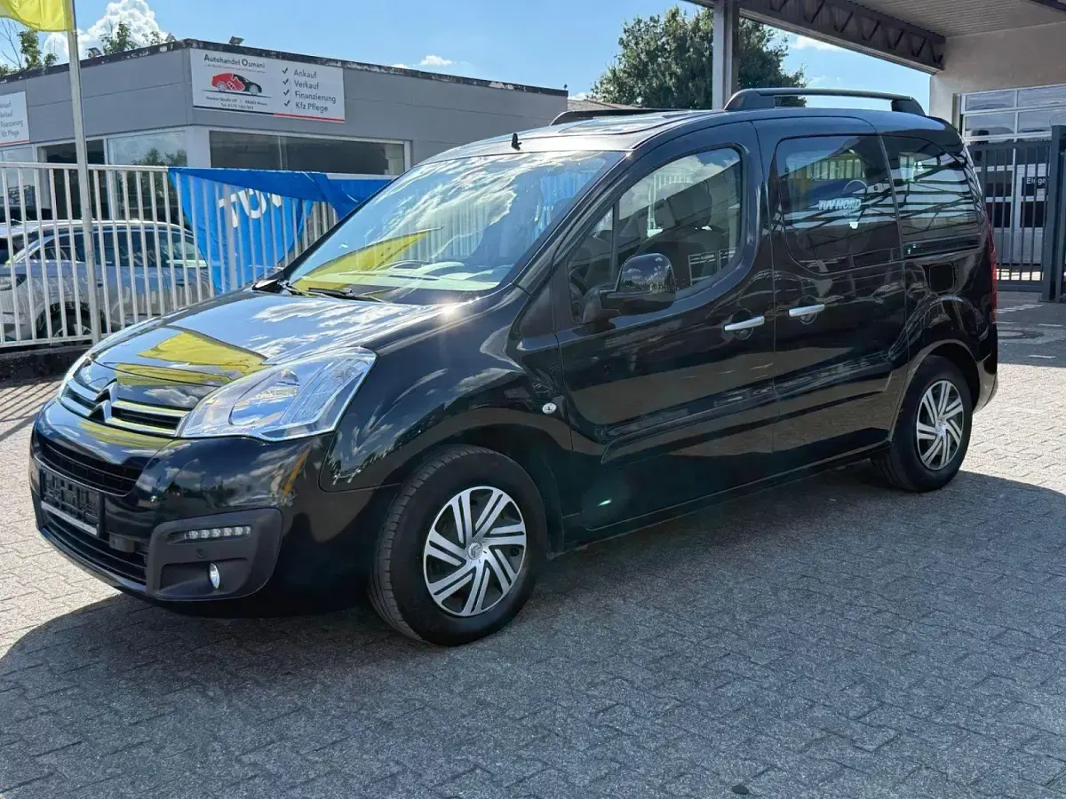 Gebraucht Citroën Berlingo SELECTION 99 PS (72 kW) 2015 Schwarz Van / Kleinbus