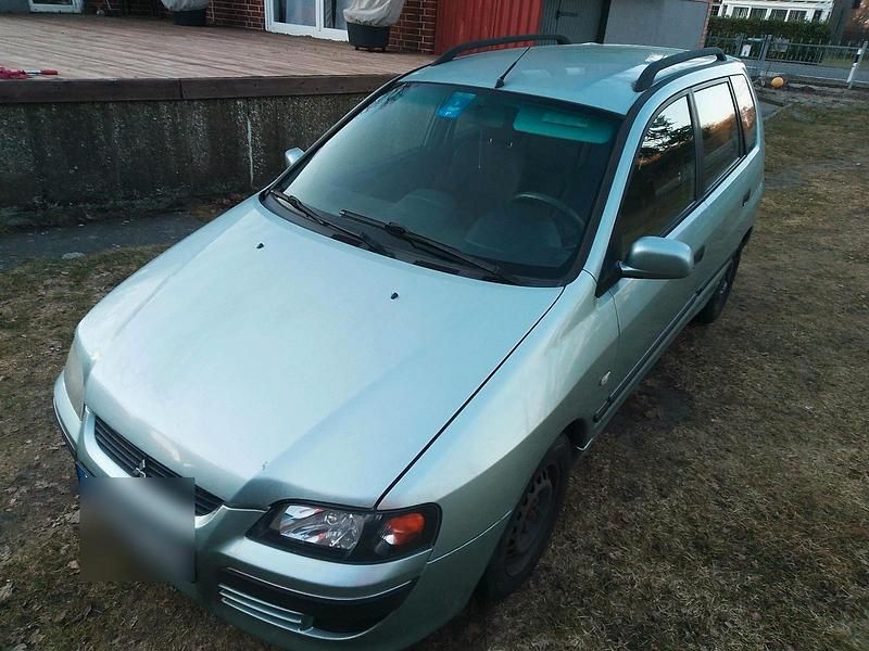 Gebraucht Mitsubishi Space Star 102 PS (75 kW) 2004 Grün Van / Kleinbus