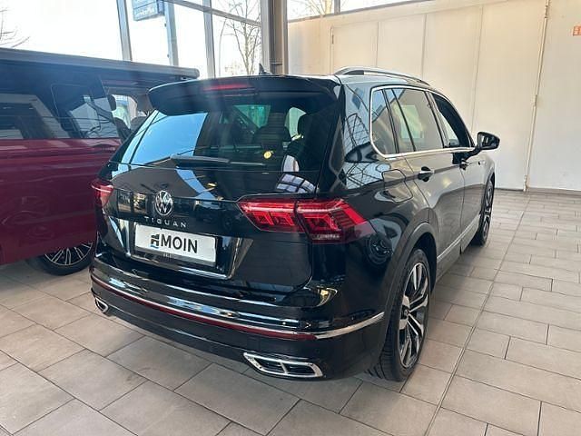 Gebraucht VW Tiguan R-line 150 PS (110 kW) 2023 Schwarz SUV